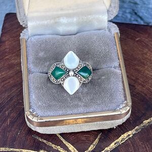 Vintage Green Onyx and Mother of Pearl Ring Size 5 1/2 Sterling Silver Jewelry